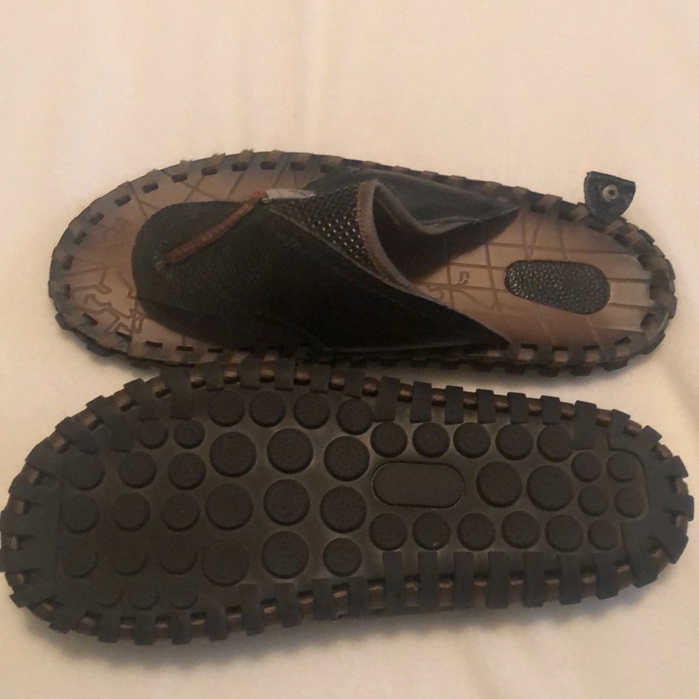 Men’s leather stylish flip flops - Picture 2 of 3